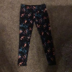 Small Athletic leggings Barley Worn